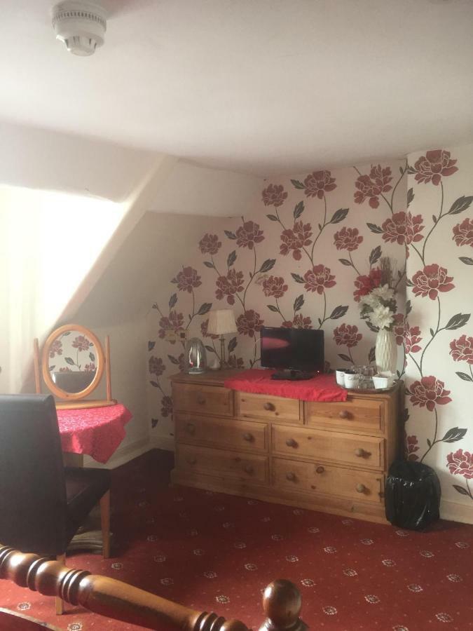 The Bear Hotel Chippenham  Luaran gambar