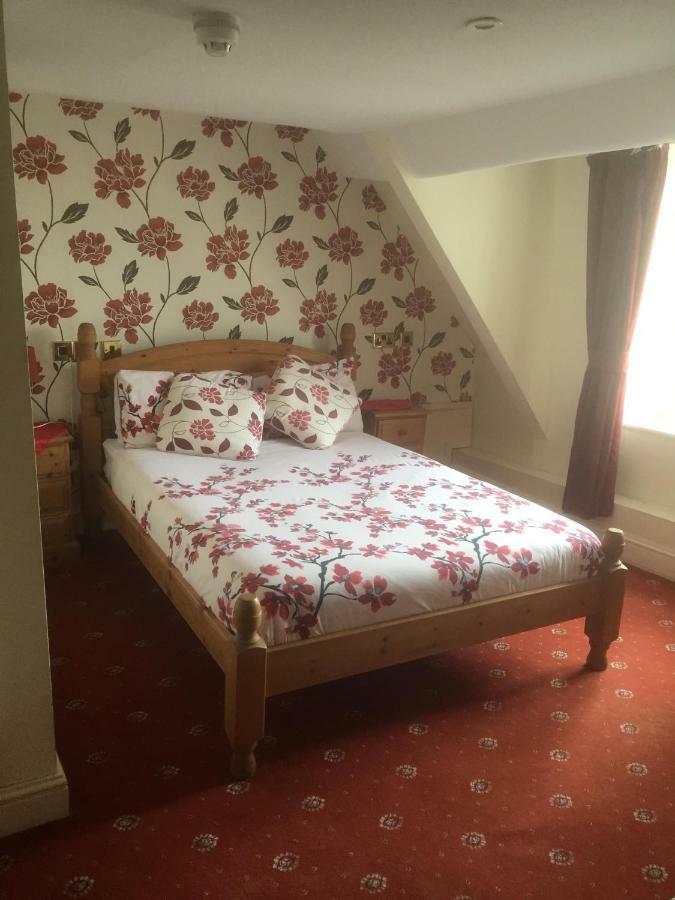 The Bear Hotel Chippenham  Luaran gambar